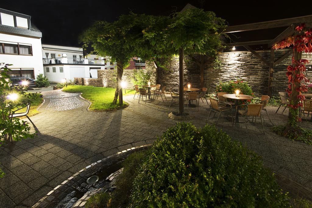 Wein & Gastehaus Hermeshof Hotel Trittenheim Buitenkant foto