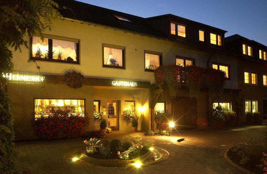 Wein & Gastehaus Hermeshof Hotel Trittenheim Buitenkant foto